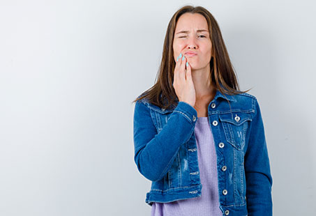 itchy gums