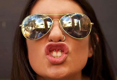 gum piercing